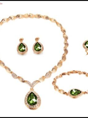 18k Gold Plated Rhinestone Crystal Bib Necklace Earrings Jewelry Set